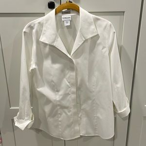 Chico’s off white no iron fitted shirt, has 3/4 sleeves with cuff, sz 1